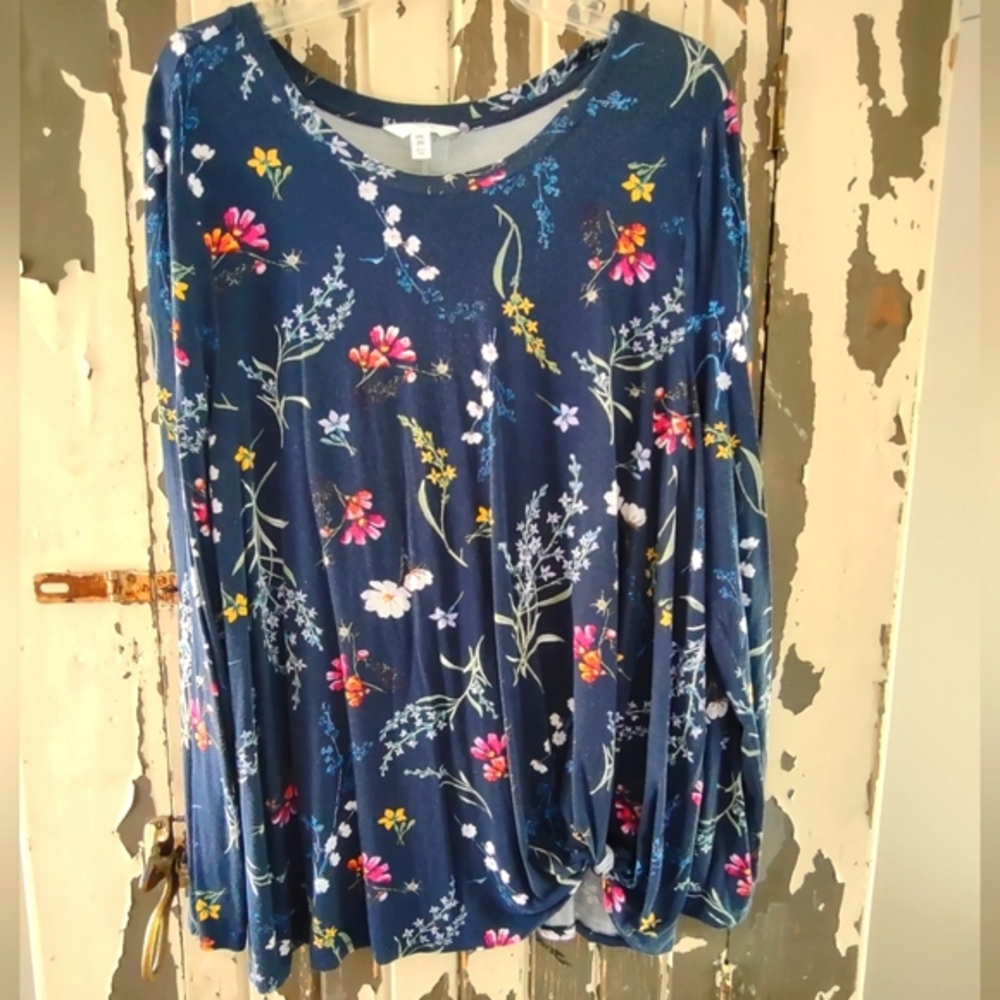 XXL (20) Time and Tru Navy Flowered